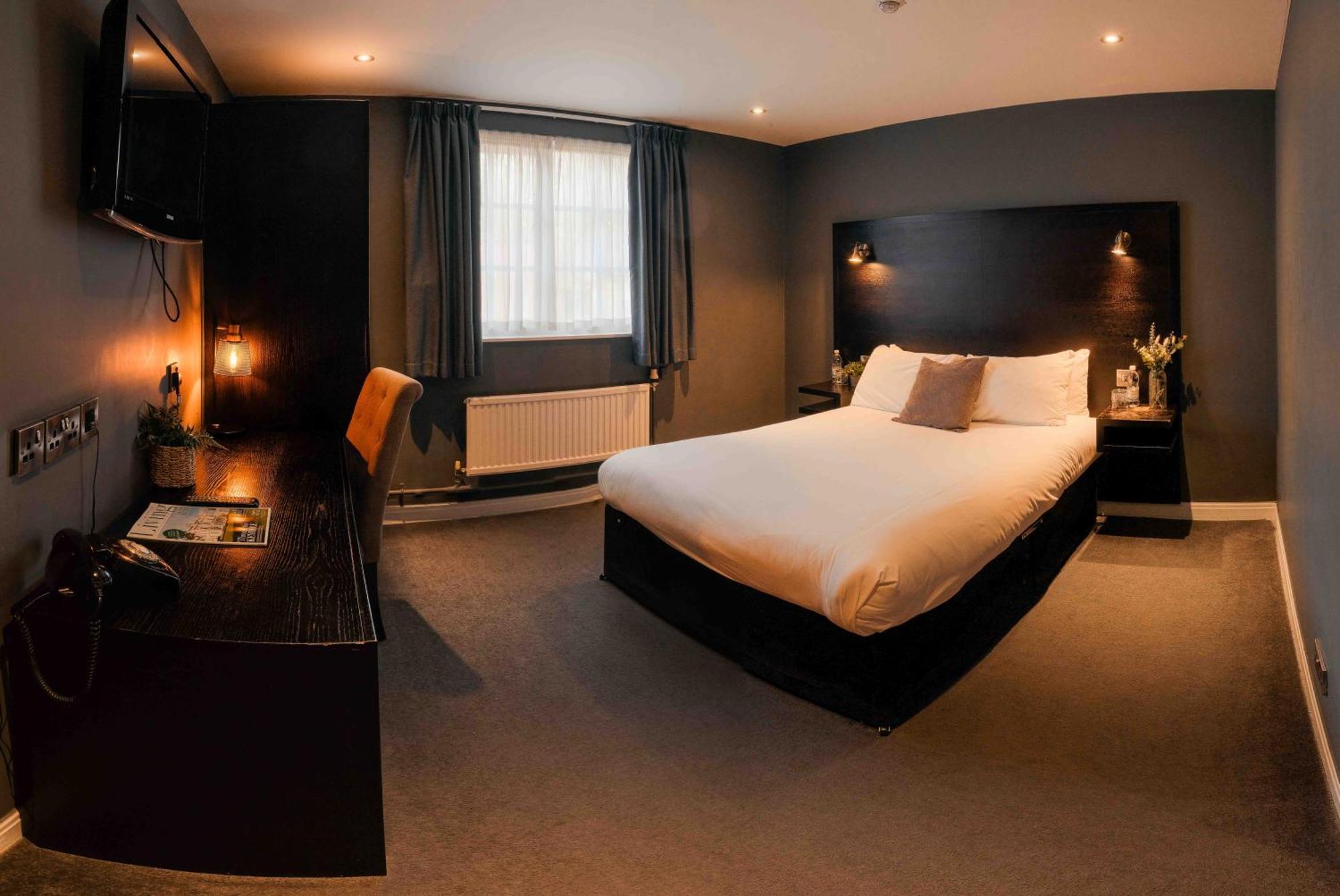 The Vicarage Hotel Holmes Chapel Exterior foto