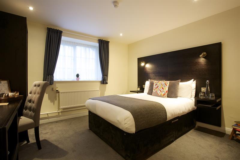 The Vicarage Hotel Holmes Chapel Exterior foto